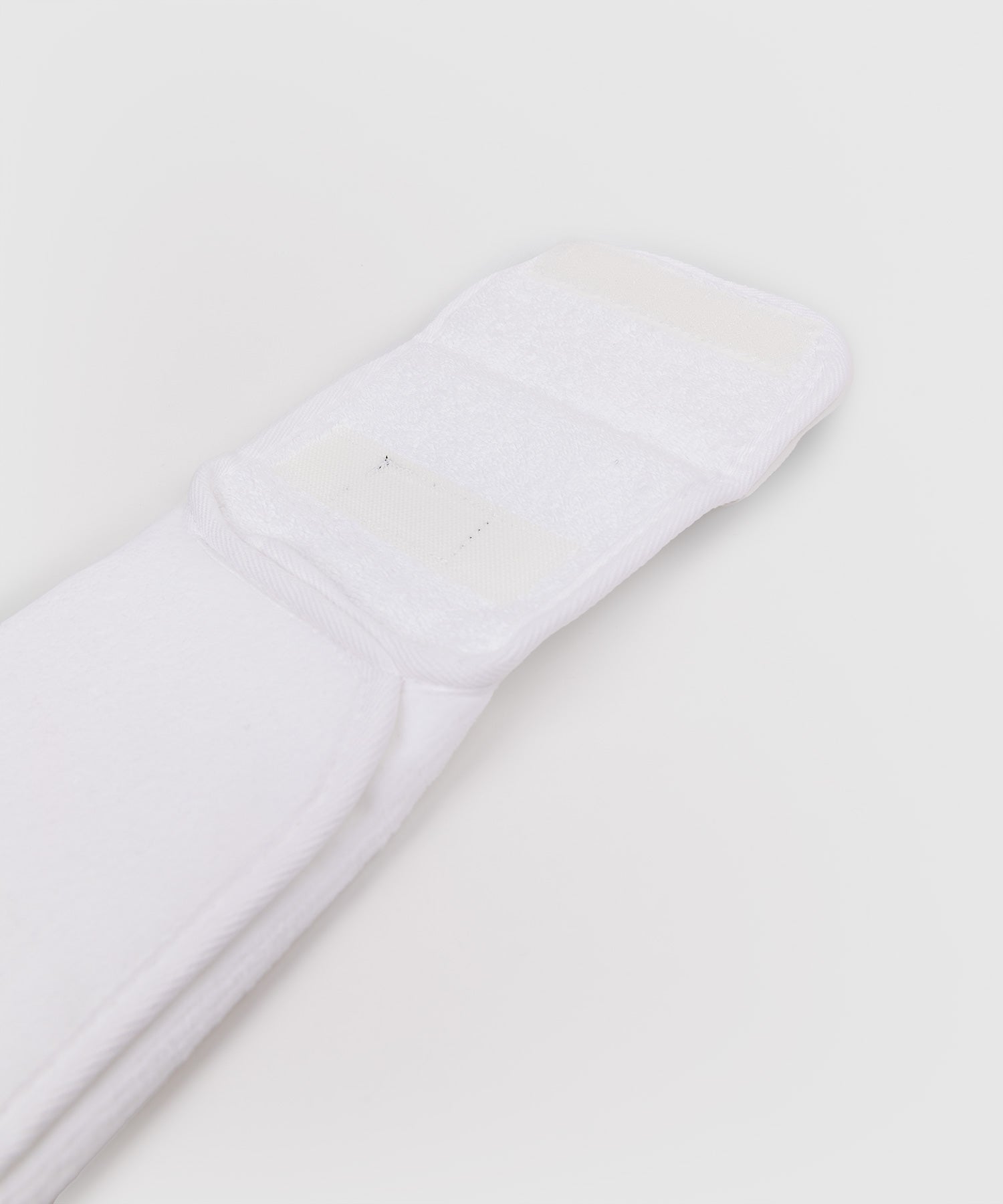 Venum Lineup Handdoek - Wit/Zwart
