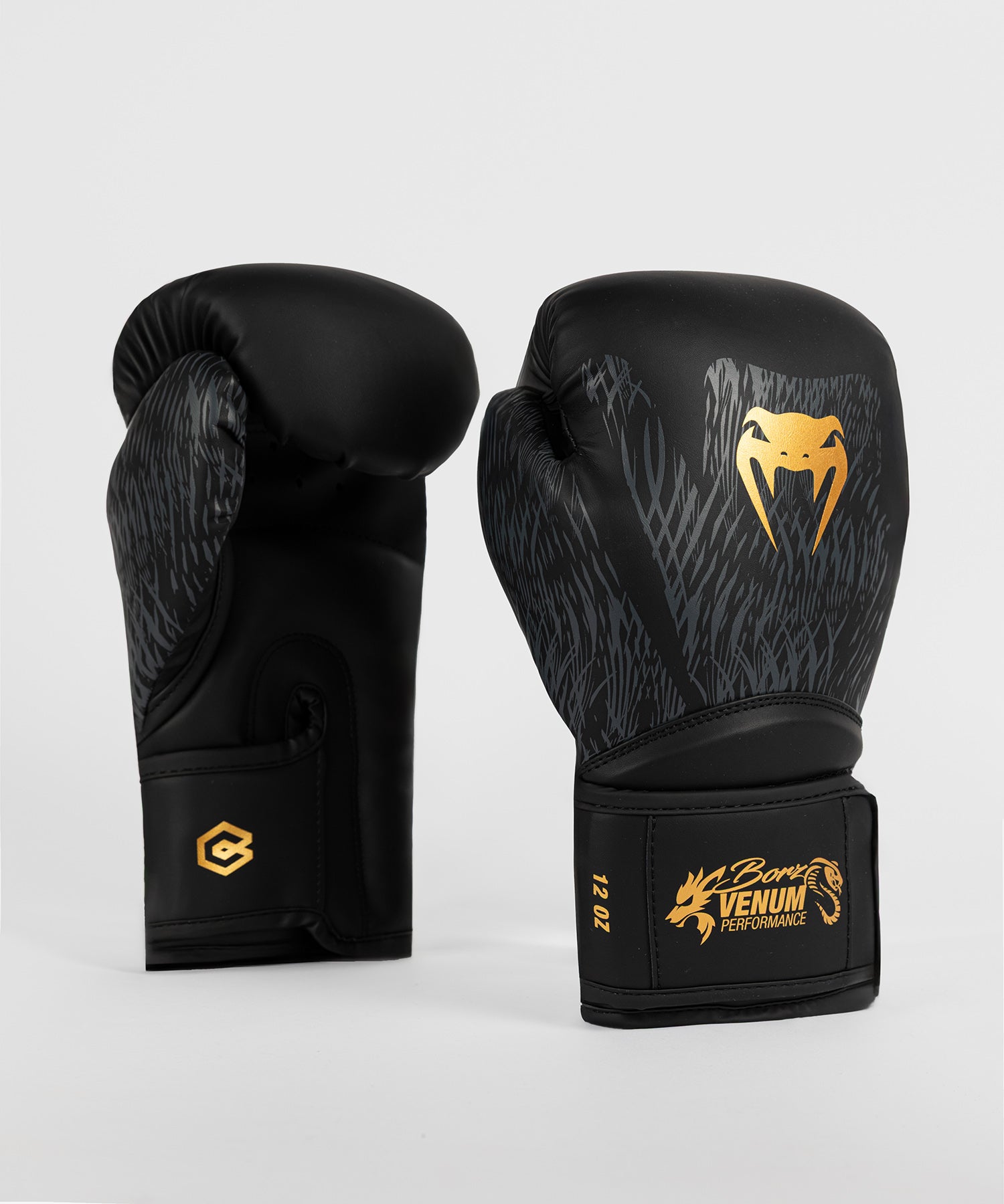 Gants de boxe Venum x Chimaev – Noir/Or