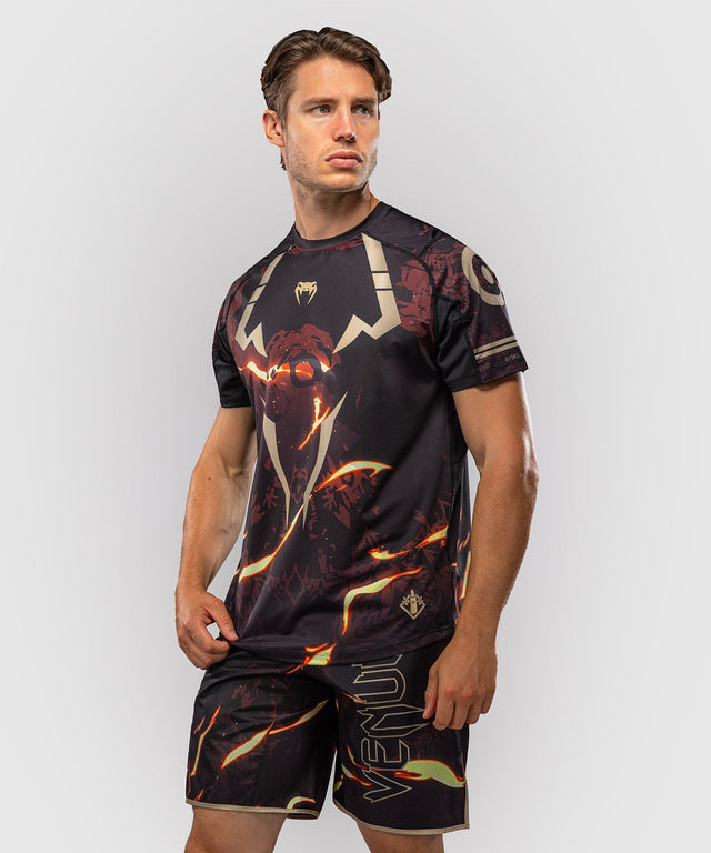 Venum T-Shirt x Jujutsu Kaisen Sukuna – Schwarz/Hellbeige