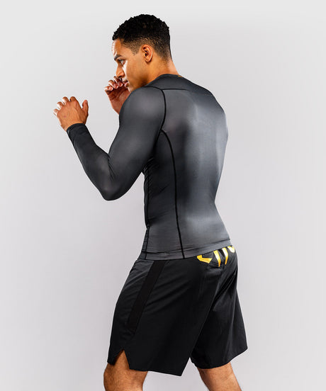Rashguard Venum Attack Manga Larga - Negro/Oro