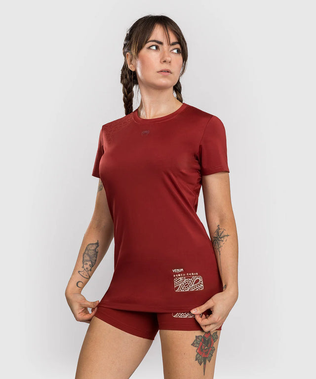 Venum Damen Dry Tech T-Shirt Serpenti – Burgunderrot
