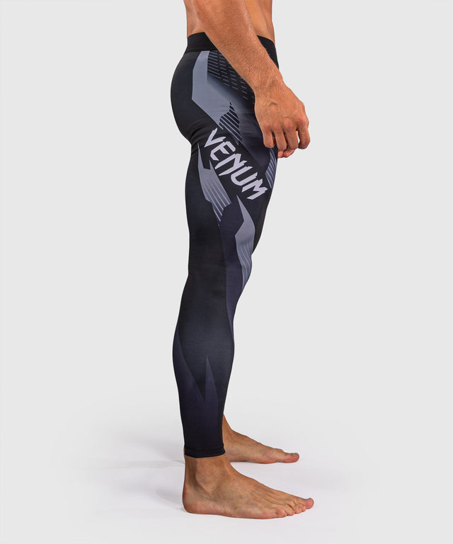 Pantaloncini a compressione Venum No-Gi 6.0 – Nero/Bianco