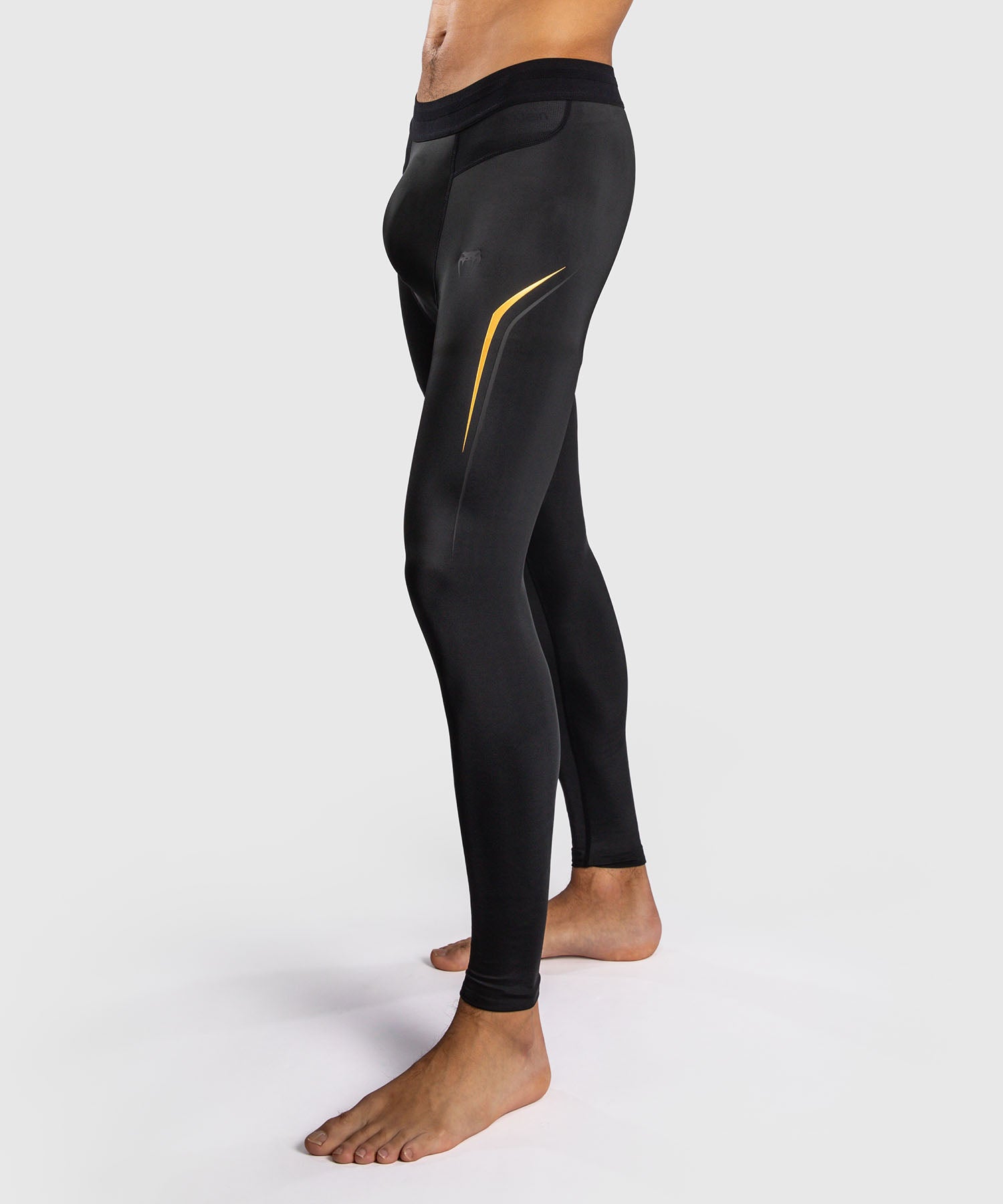 Venum Kompressionsshorts G-Core – Sort/Guld