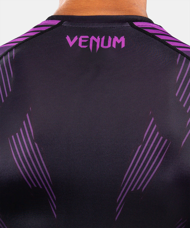 Venum Rashguard No-Gi 6.0 Kurzarm – Schwarz/Lila