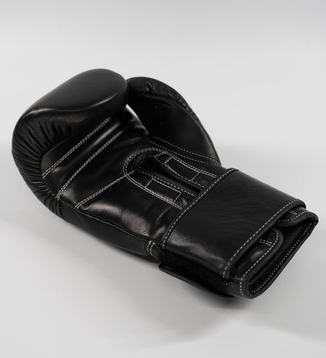 Mănuși de box Caged X Series – Negru/Alb