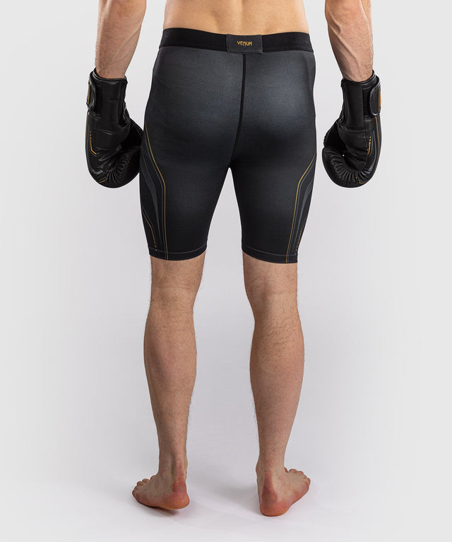 Pantaloncini a compressione Venum Streamline – Nero/Oro
