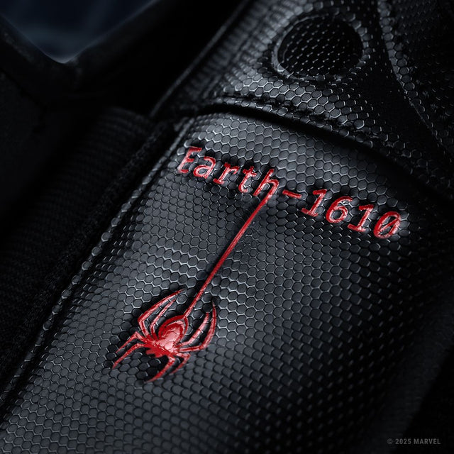 Gants de boxe Hayabusa x Marvel Miles Morales – Noir/Rouge