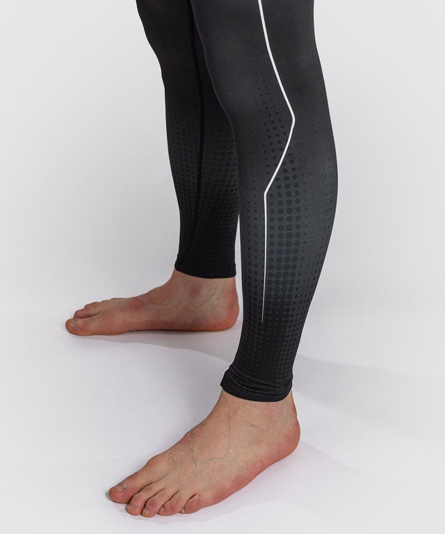 Pantaloncini a compressione Venum Stealth – Nero/Bianco