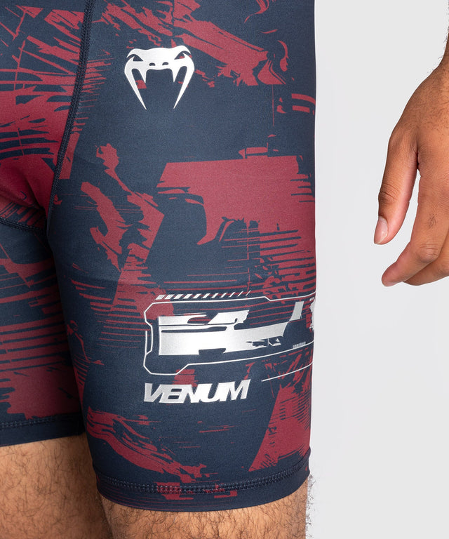 Venum UFC MMA-Shorts Zenith – Marineblau/Bordeauxrot/Silber