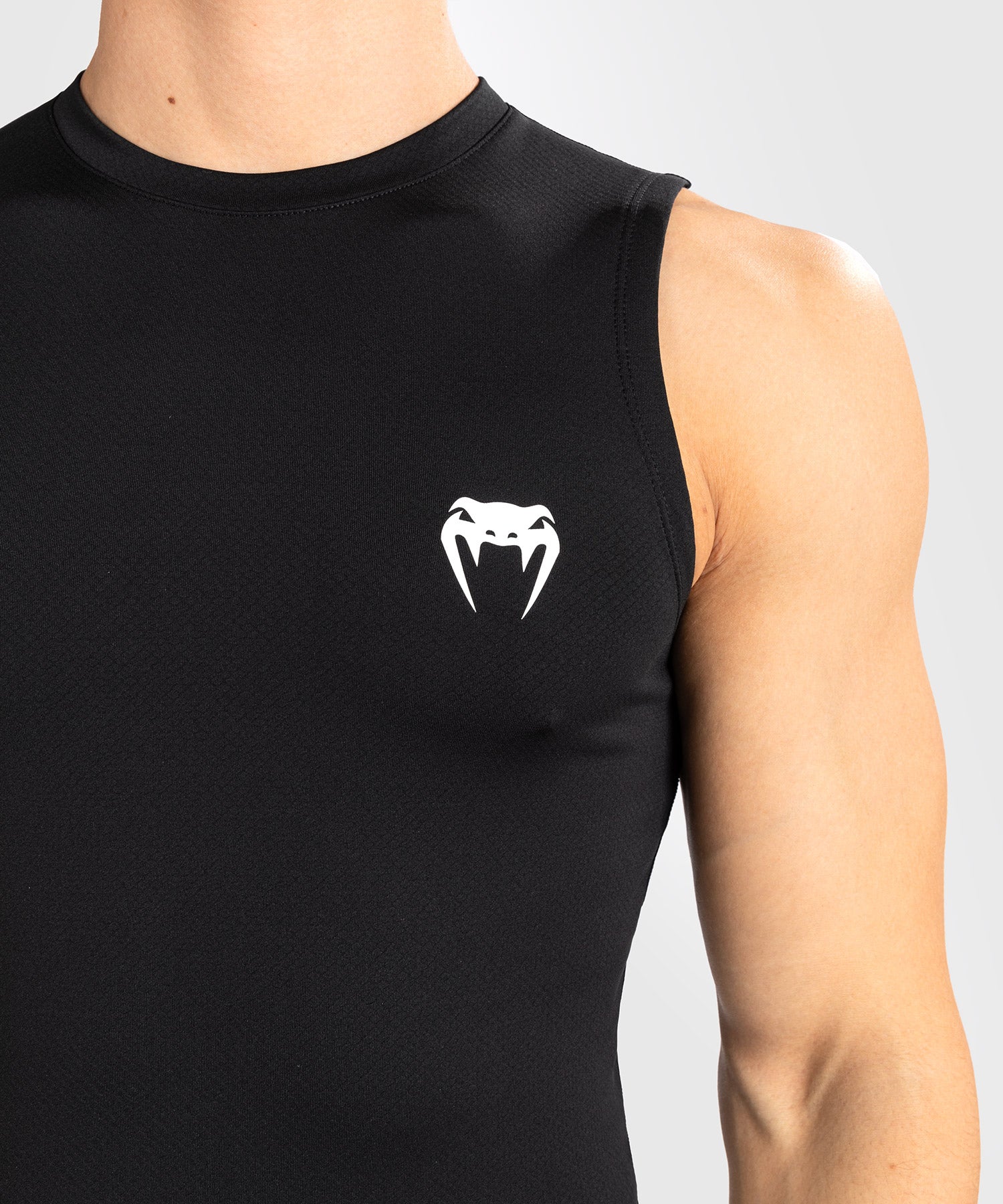 Rashguard Venum Contender – Nero/Bianco