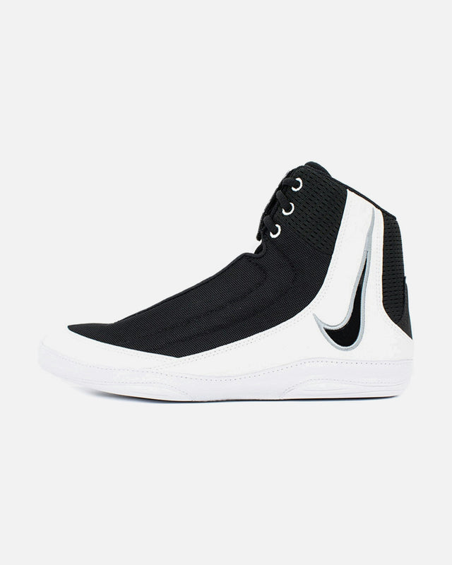 Nike Ringerschuhe Inflict 4 – Schwarz/Weiß