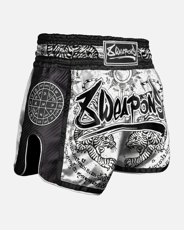 Calções de Muay Thai 8 WEAPONS Carbon Sak Yant Tigers – Branco