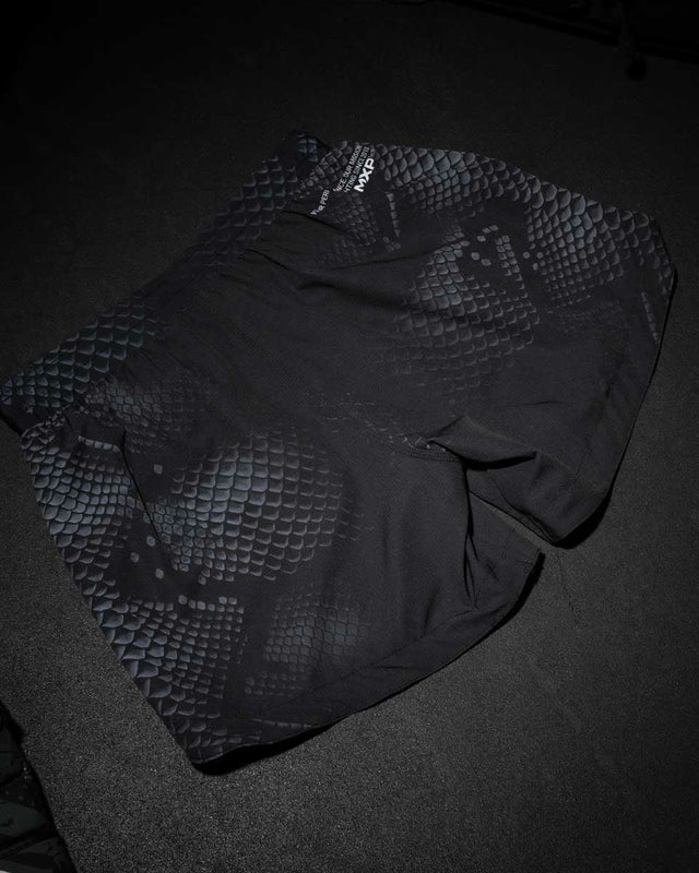 Phantom Athletics MMA-shorts Fusion - Black Mamba