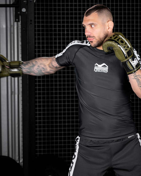 Rashguard Phantom Athletics EVO Apex Manga Curta – Preto