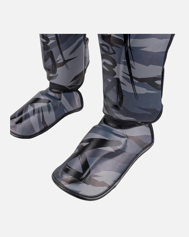 8 WEAPONS Shin guards Unlimited 2.0 – Urban Camo