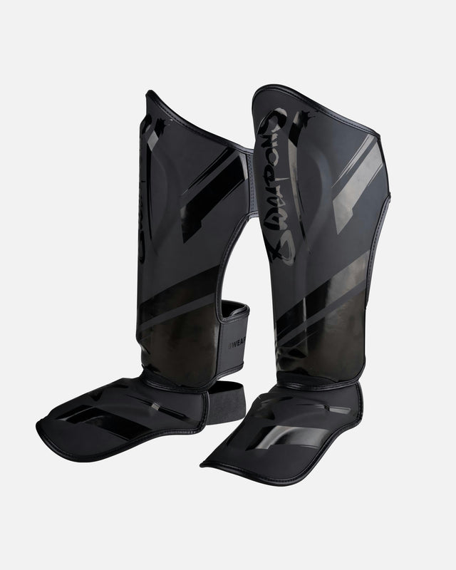 8 WEAPONS Shin guards Shift – Black