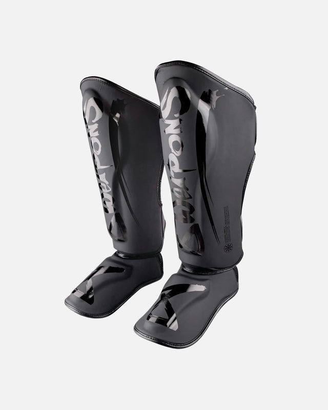 8 WEAPONS Schienbeinschoner Force 8 – Schwarz