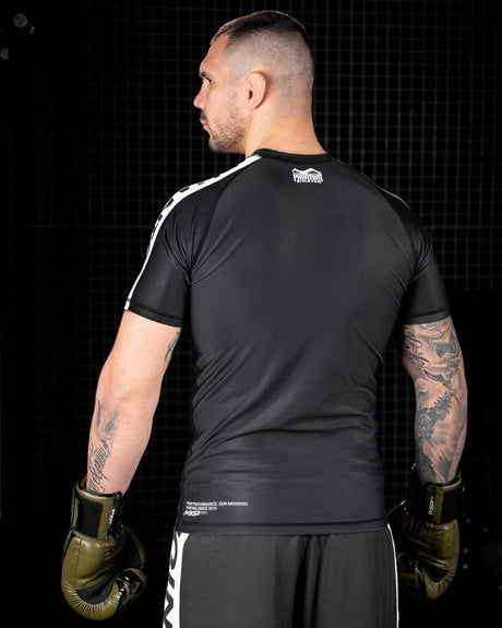 Rashguard Phantom Athletics EVO Apex Manga Curta – Preto