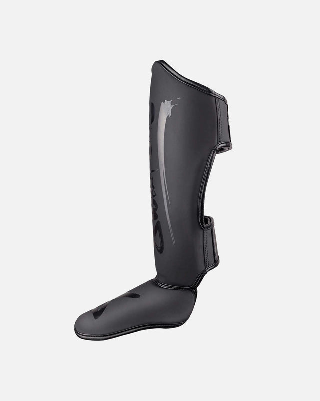 8 WEAPONS Schienbeinschoner Unlimited 2.0 – Schwarz