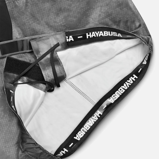 Hayabusa MMA-shorts Hex Mid-Thigh - Grå