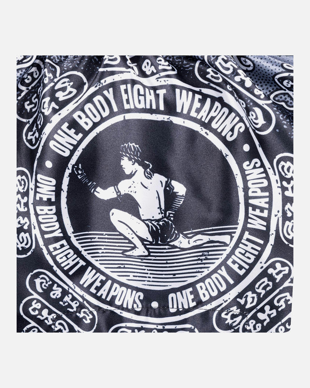 8 WEAPONS Muay Thai shorts 8 Ways Yant – Sort/Sølv