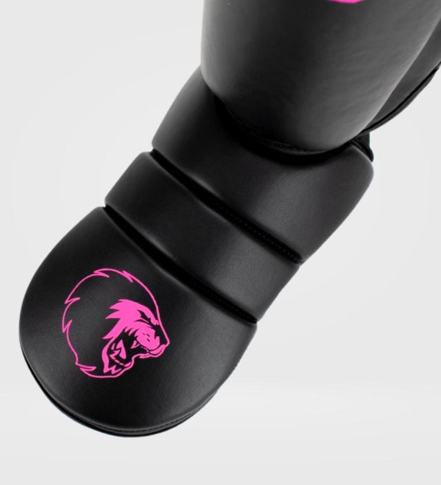 Super Pro Schienbeinschoner Protector – Schwarz/Rosa – Schienbeinschoner