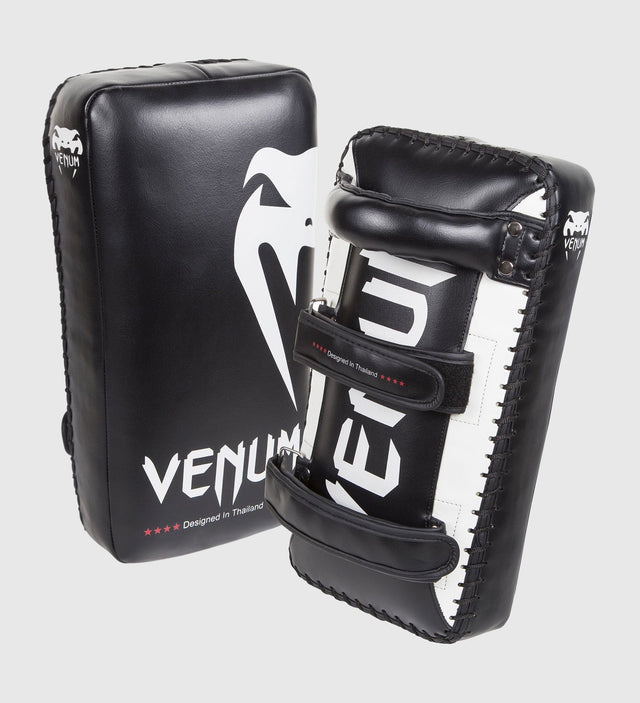 Pady Muay Thai Venum Giant – Czarne/Białe