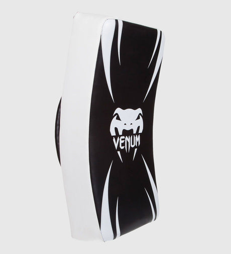 Paos de Muay Thai Venum Absolute Curvados – Negro/Blanco